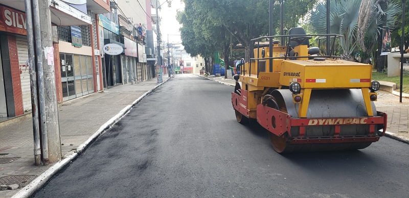 Recapeamento asfáltico tem ínicio nas ruas de grande circulação de